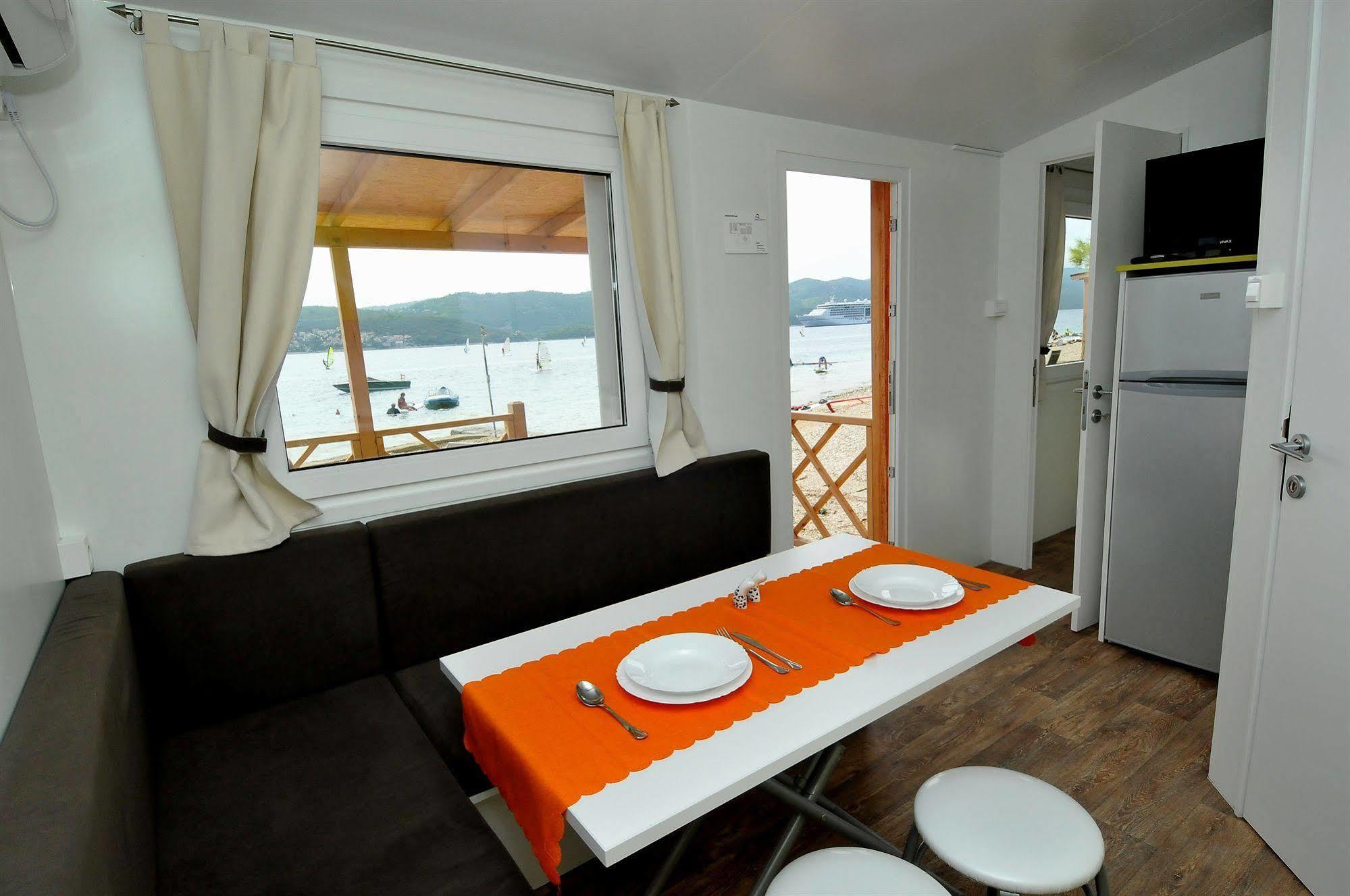 Camp Perna Hotel Kuciste Luaran gambar